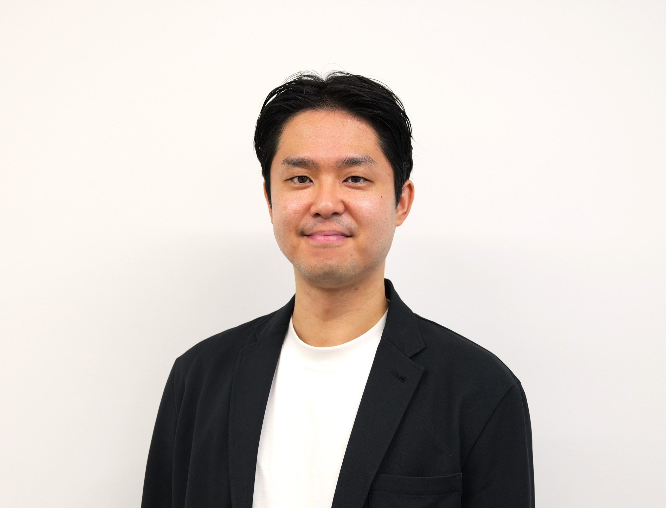 天職市場 SNSディレクター 中川耕汰